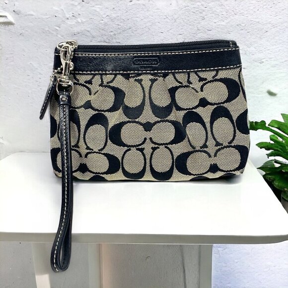 COACH Signature Pleated Wristlet Black & Grey Canvas & Leather 7" x 5" - Picture 1 of 9